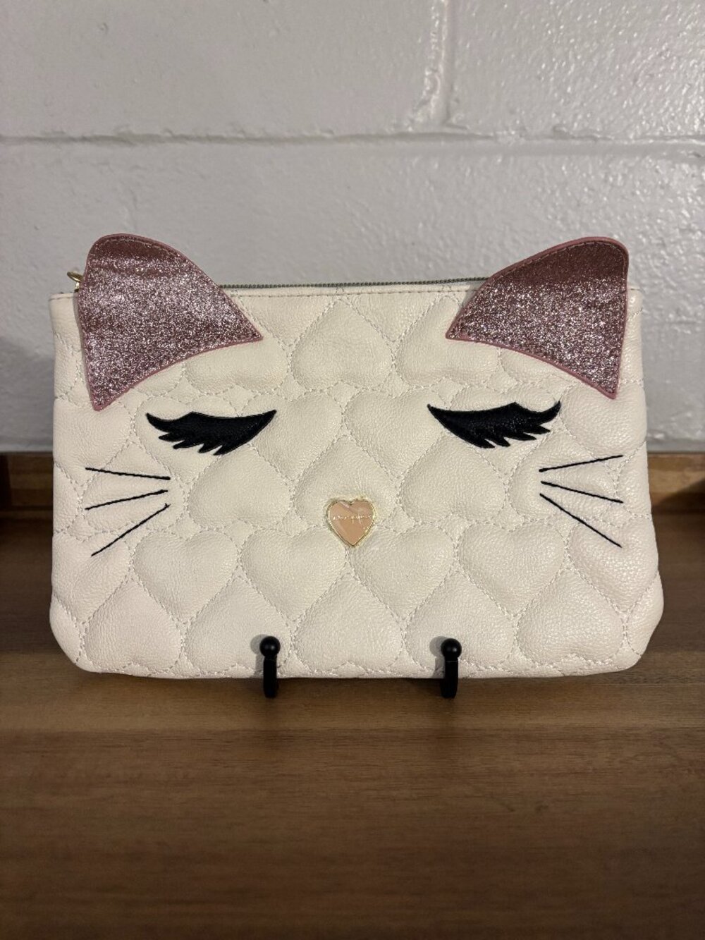 Betsey Johnson White Quilted Faux Leather Whimsical Cat Face Clutch